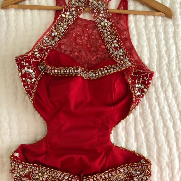 JULIET Red, Beaded Gown Size S - Picture 5 of 8